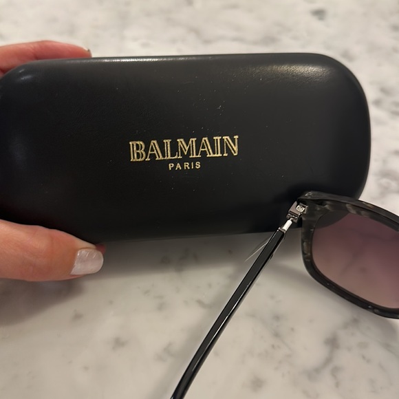 Balmain Sunglasses NEW WITH TAGS! - Picture 5 of 6